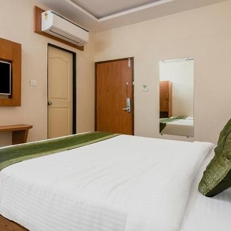 Hotel Volga Plaza Mumbai Kültér fotó
