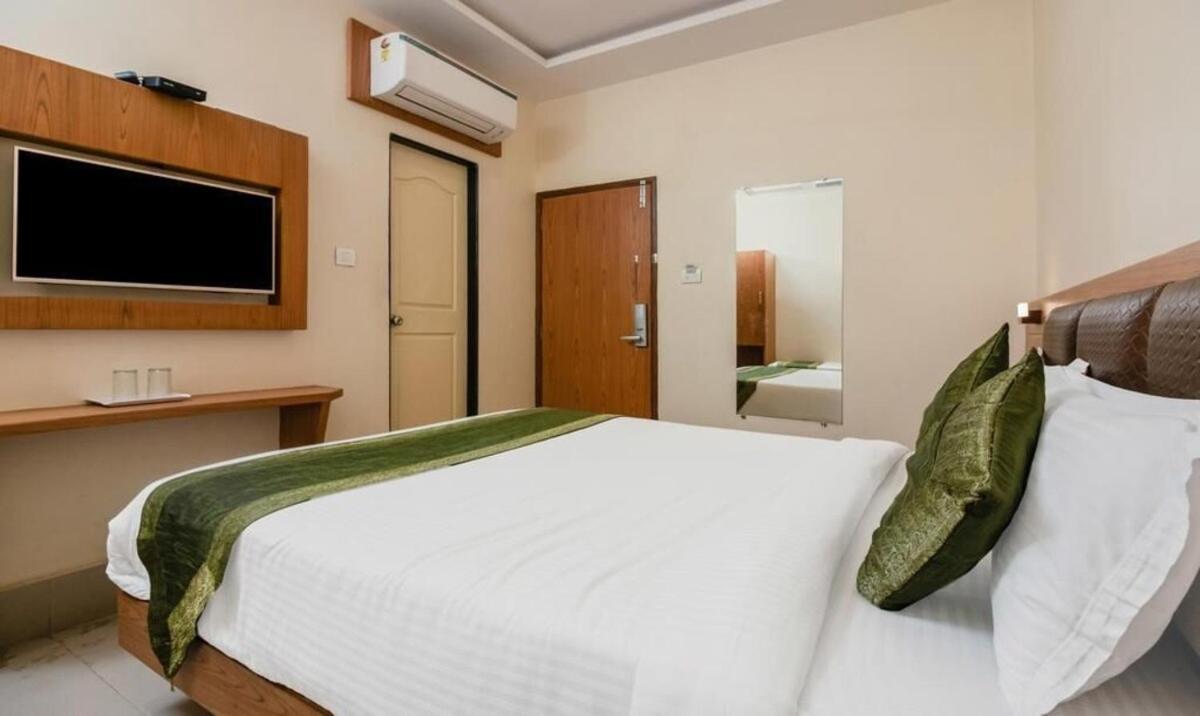 Hotel Volga Plaza Mumbai Kültér fotó