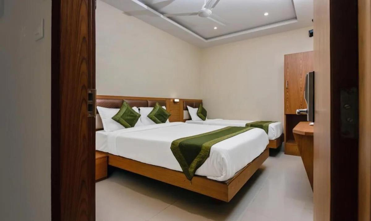 Hotel Volga Plaza Mumbai Kültér fotó